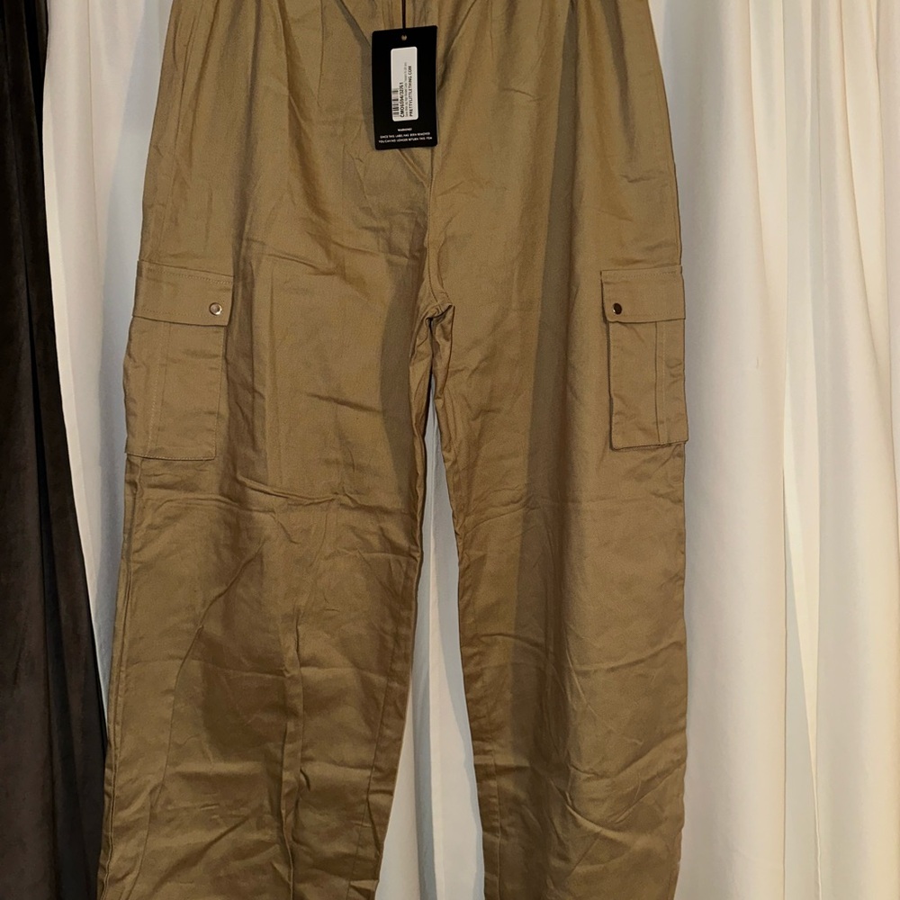 PrettyLittleThing Khaki Cargo Pants Relaxed Fit
